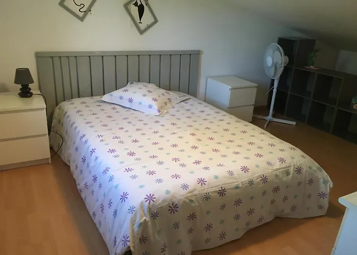 Le Clos Des Gites, Maisons De Vacances, * Chateauneuf-Val-Saint-Donat