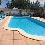 Le Clos Des Gites, Maisons De Vacances, * Châteauneuf-Val-Saint-Donat